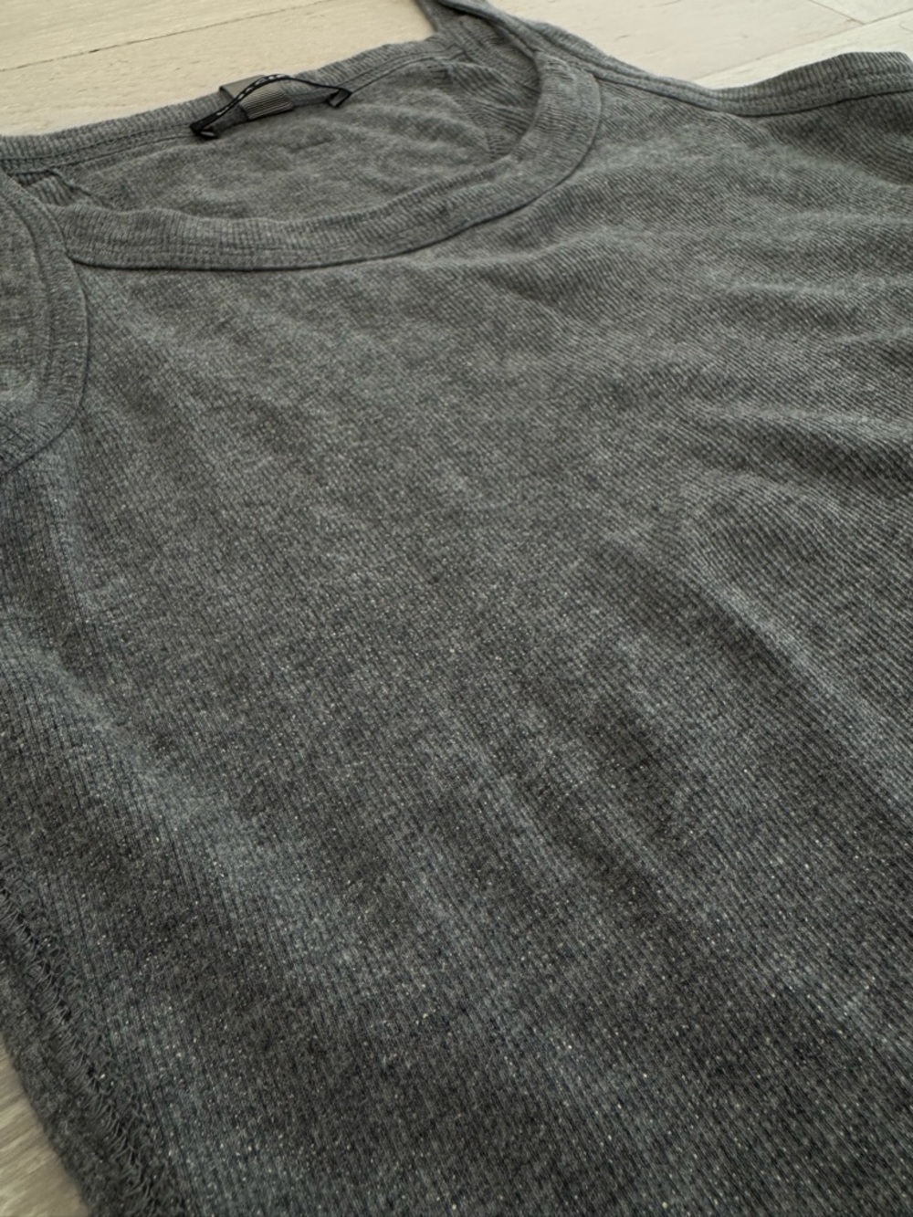 Luisa Cerano Gray Ribbed Scoop Tank Top with Gold Glitter Detailing - Size 4US - Picture 7 of 9